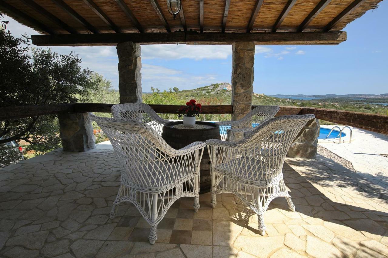Holiday Home Petar Drage Eksteriør bilde